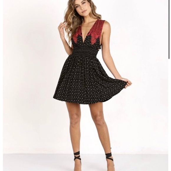 Free People Dresses & Skirts - Free People Walking Through My Dreams Mini Dress Women’s Medium Black/Red Floral